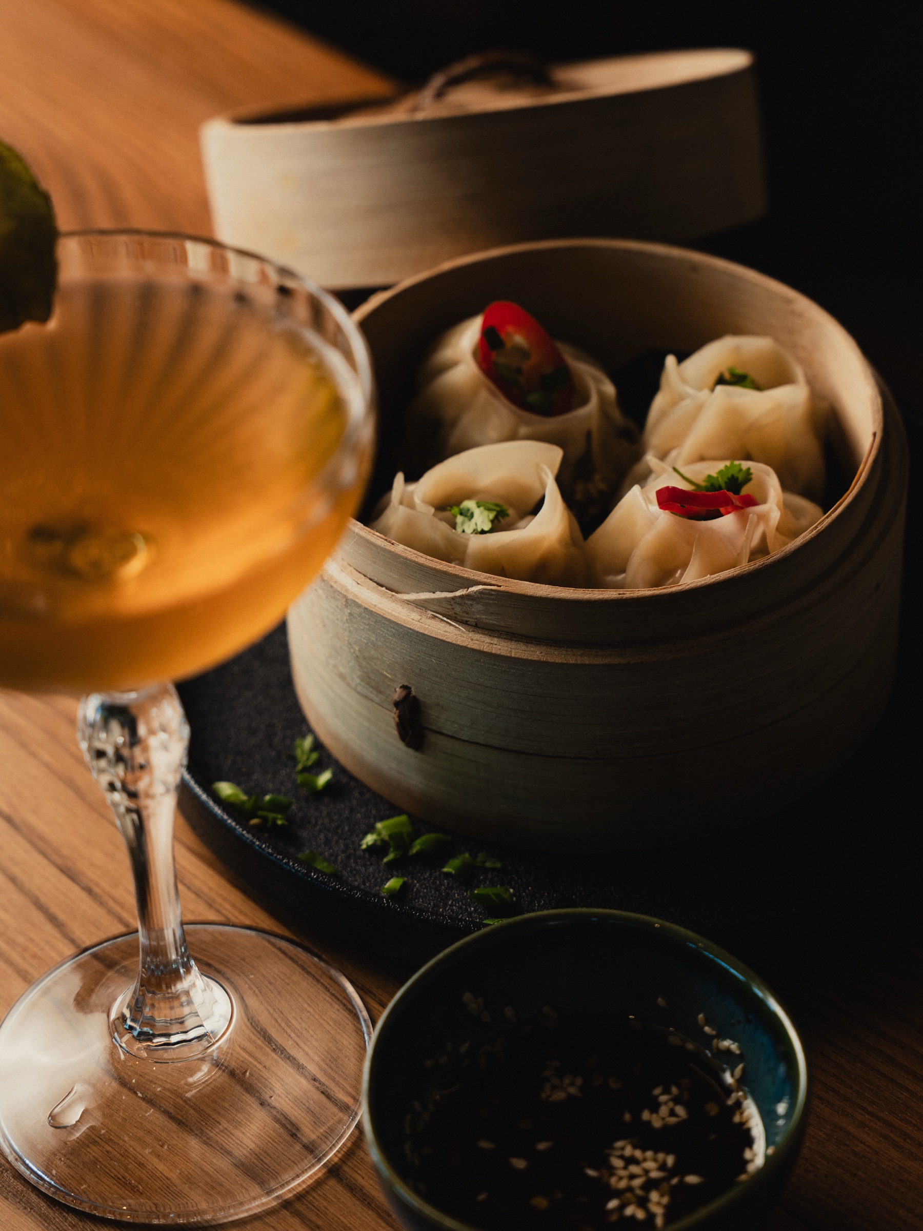 Please, dim the sum